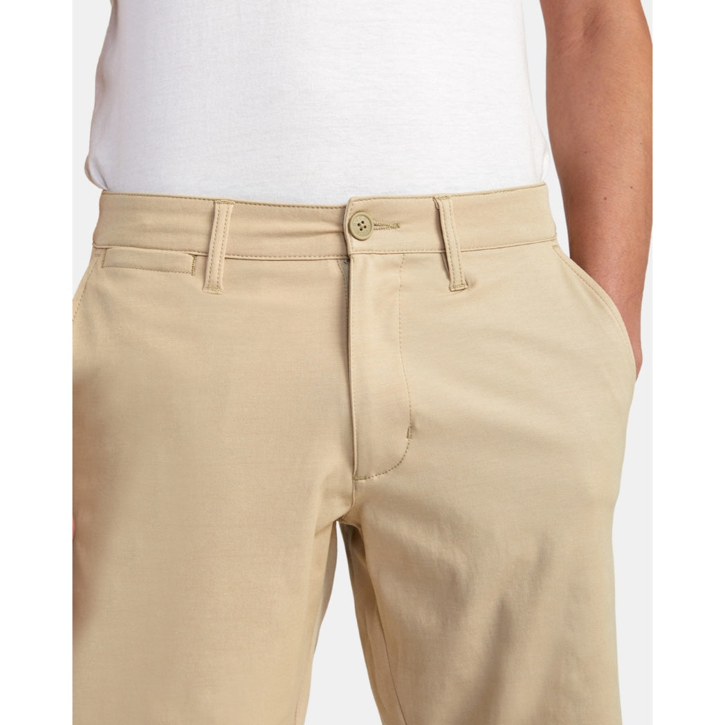 RVCA - BACK IN 19" HYBRID SHORTS | KHAKI