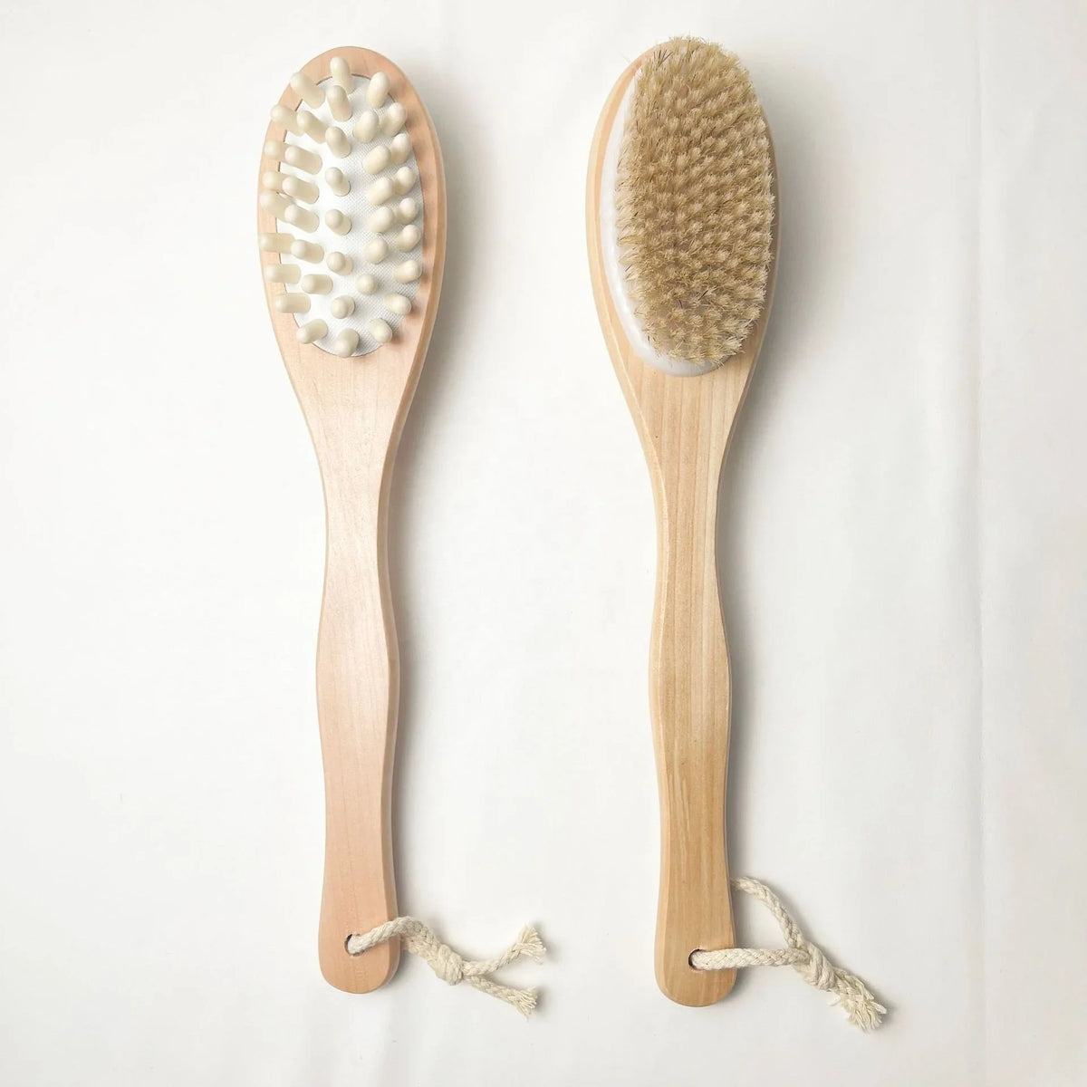 Dual-Sided Long Handle Shower Scrubber Wet & Dry Body Care Exfoliating Brush Dry Brushing with Loofah Sponge Removes Dead Skin