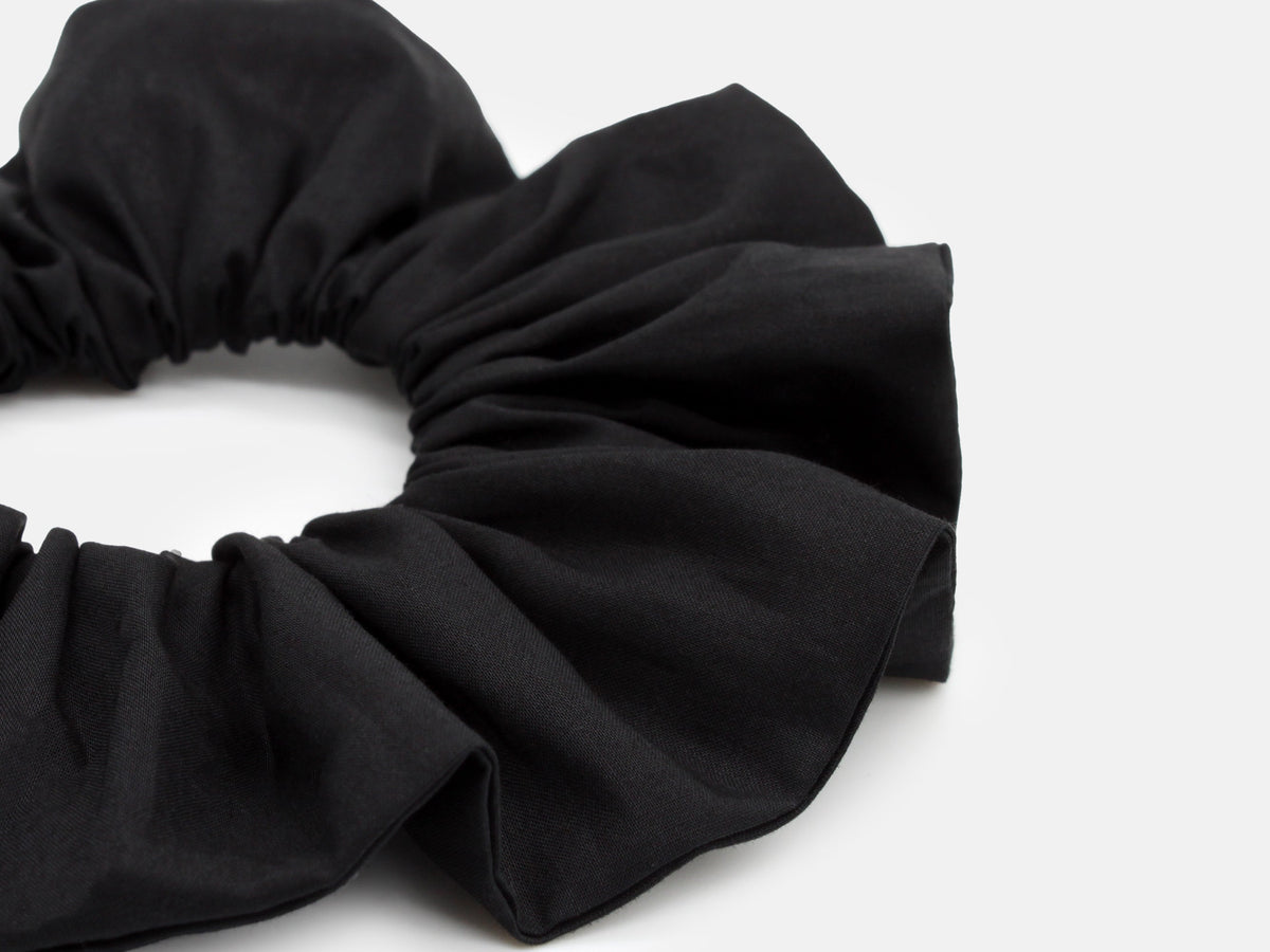 Scrunchie - Liberty Black F Print