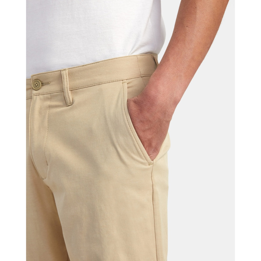 RVCA - BACK IN 19" HYBRID SHORTS | KHAKI
