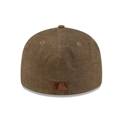 Pictured is this MLB Utility Linen Brooklyn Dodgers Retro Crown 59FIFTY Fitted cap in open brown. 7
