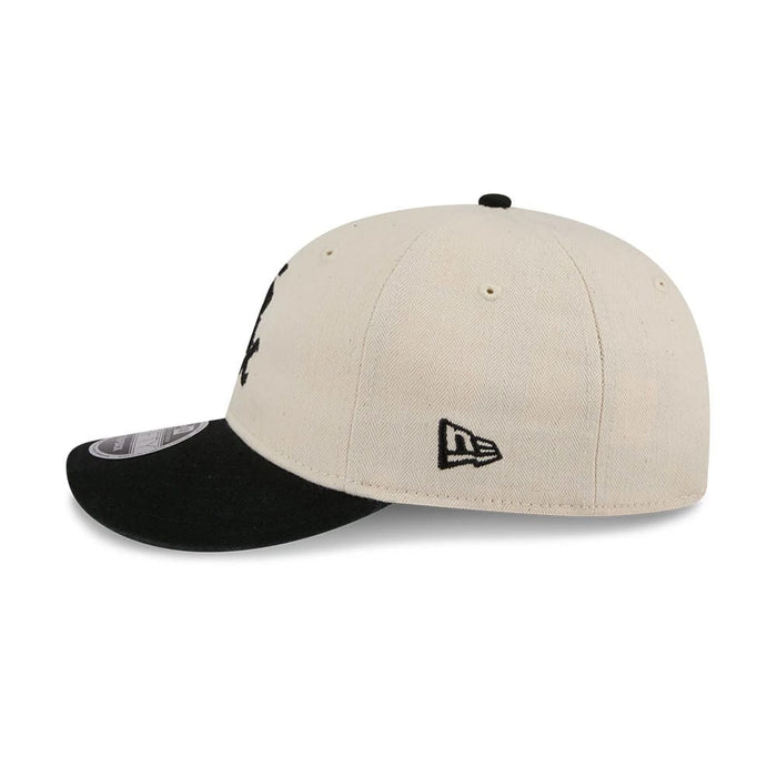 This is a Chicago White Sox MLB Americana Herringbone White Retro Crown 9FIFTY Adjustable Cap 7