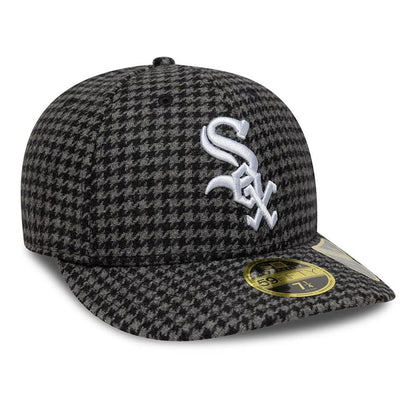 Pictured is this MLB Houndstooth Chicago White Sox Low Profile 59FIFTY Fitted cap in black. 3