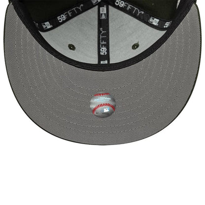 This is a Chicago White Sox Sidepatch MLB Dark Green 59FIFTY Fitted Cap 2
