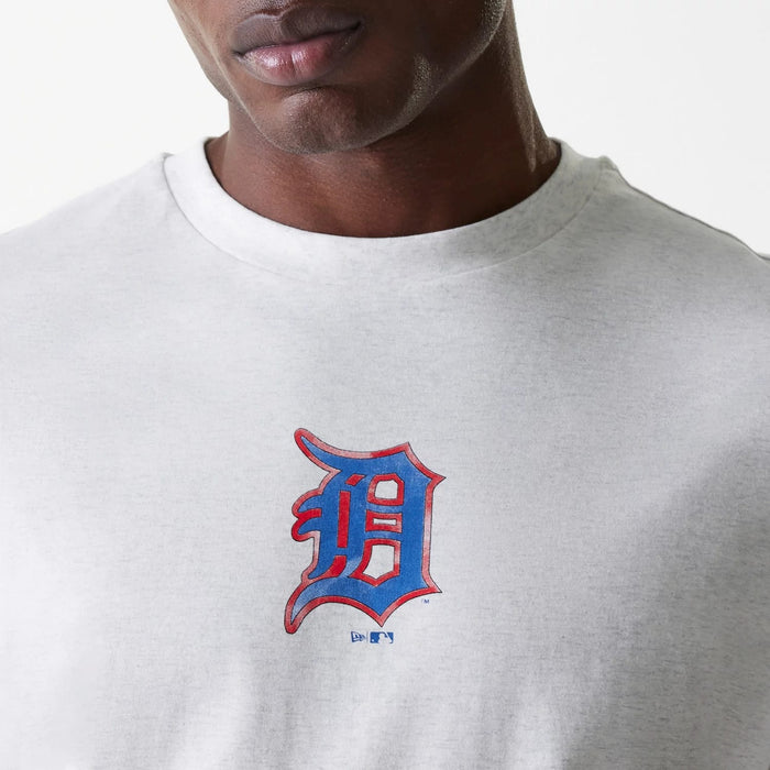 The Male model is wearing Detroit Tigers MLB World Series Pastel Grey Oversized T-Shirt 5