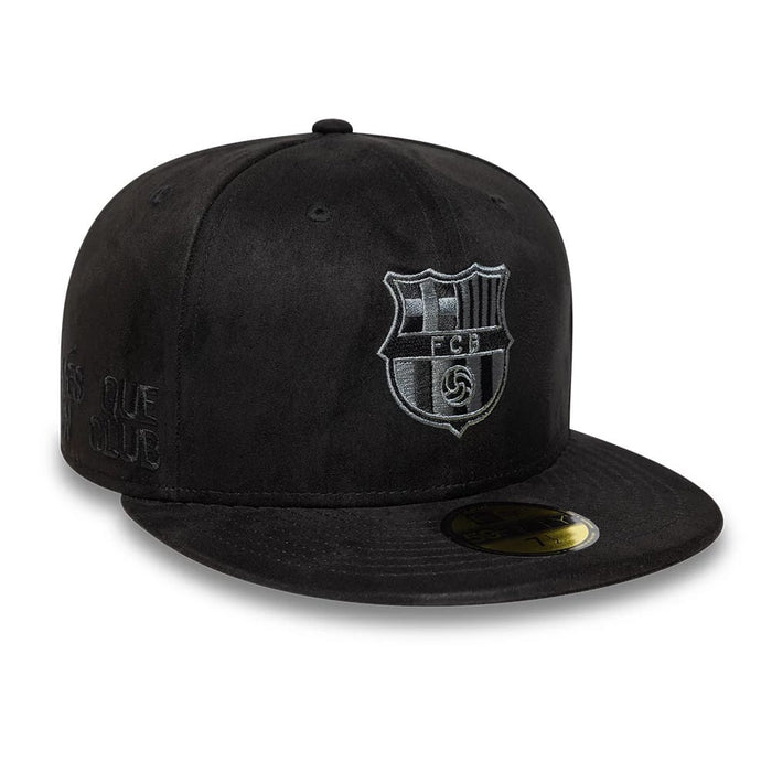 This is a FC Barcelona Mes Que Un Black 59FIFTY Fitted Cap 1