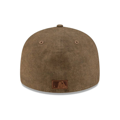 Pictured is this MLB Utility Linen Houston Astros Retro Crown 59FIFTY Fitted cap in open brown. 7