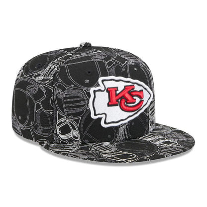 Pictured is this NFL Cap Scramble Kansas City Chiefs 59FIFTY Fitted cap in black. 4