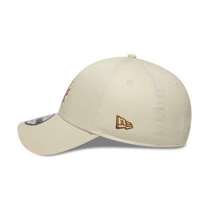 This is a LA Dodgers Animal Print Cream 9FORTY Adjustable Cap 4