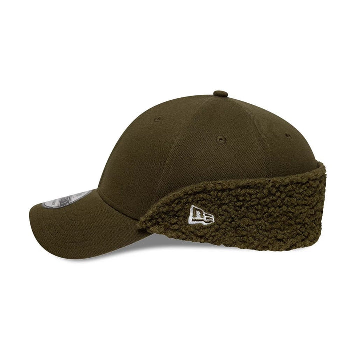 Pictured in this New Era Green 39THIRTY Downflap Stretch Fit Cap 5