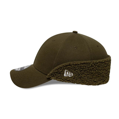 Pictured in this New Era Green 39THIRTY Downflap Stretch Fit Cap 5