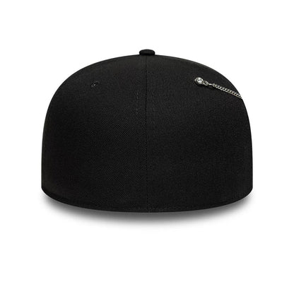 Pictured is this New Era Snow Icon 59FIFTY Fitted cap in black. 5