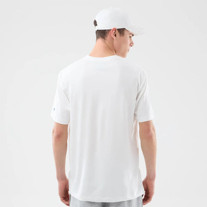 The model is wearing this Space Jam 2 X NBA New York Knicks T-Shirt in white. 2