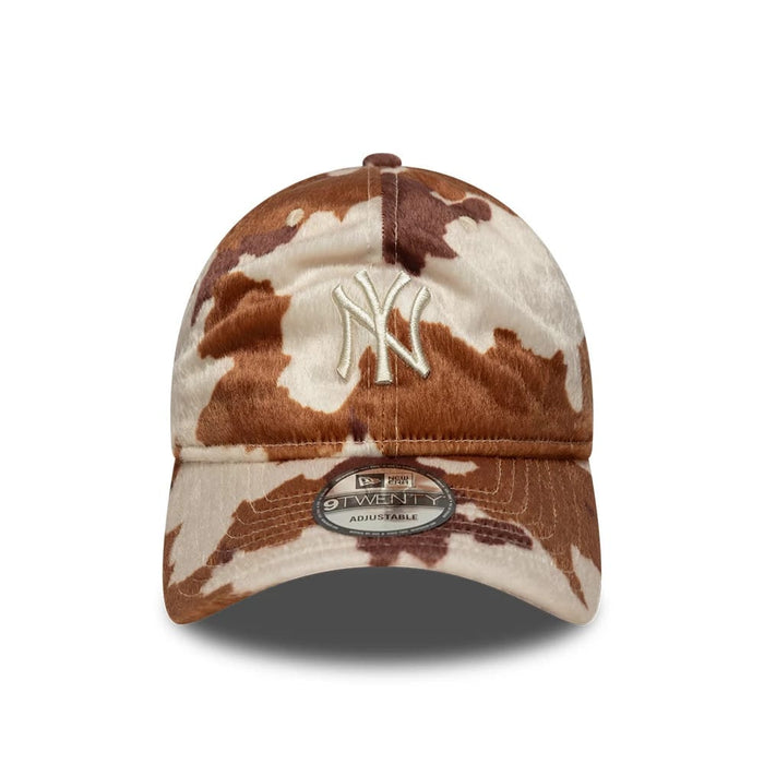 This is a New York Yankees Animal Print Brown 9TWENTY Adjustable Cap 2
