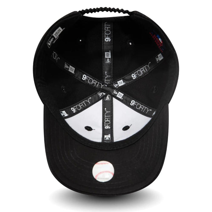 This is a New York Yankees Essential Infant Black 9FORTY Cap 3