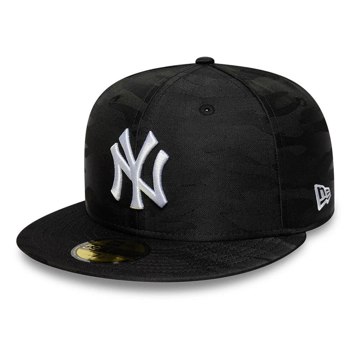 This is a New York Yankees MLB Black Camo 59FIFTY Fitted Cap 1