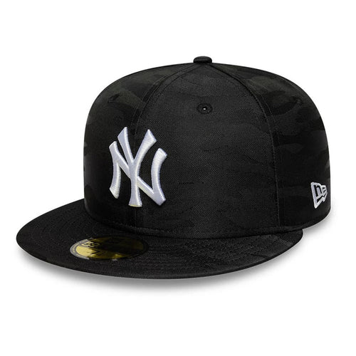 This is a New York Yankees MLB Black Camo 59FIFTY Fitted Cap 1