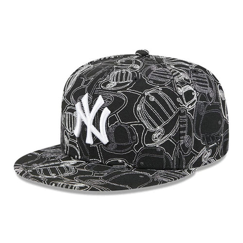 Pictured is this MLB Cap Scramble New York Yankees 59FIFTY Fitted cap in black. 1