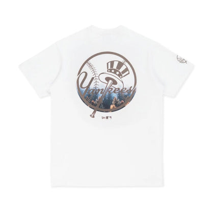 The model is wearing this MLB Forest Pack New York Yankees T-Shirt in white. 2