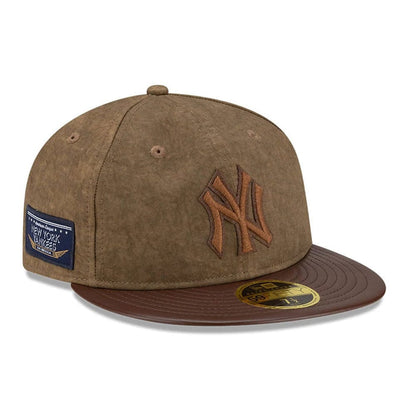 Pictured is this MLB Utility Linen New York Yankees Retro Crown 59FIFTY Fitted cap in open brown. 1
