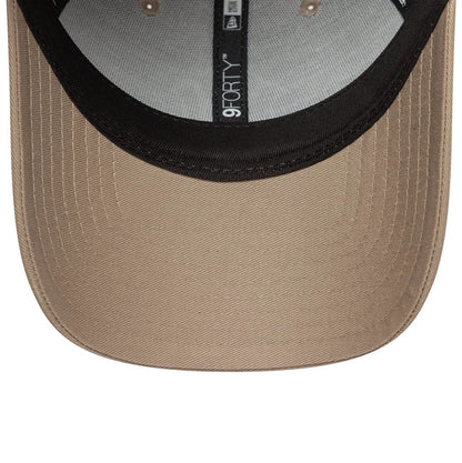 This is a New York Yankees MLB Outline Pastel Brown 9FORTY Adjustable Cap 5