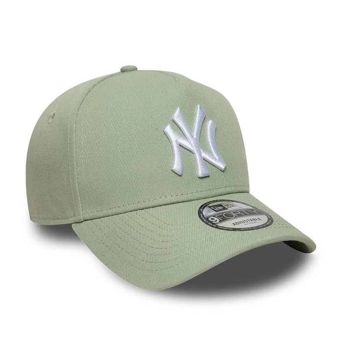 This is a New York Yankees MLB Pastel Green 9FORTY A-Frame Adjustable Cap 3