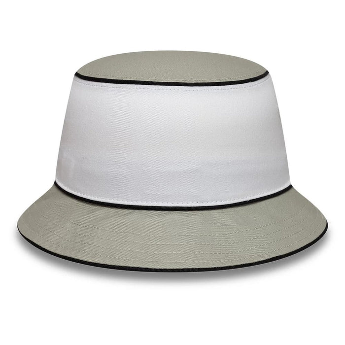 Pictured is this Retro Paris Saint-Germain Bucket hat in grey. 4