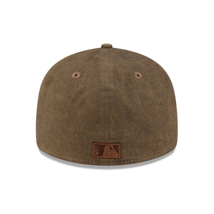 Pictured is this MLB Utility Linen San Francisco Giants Retro Crown 59FIFTY Fitted cap in open brown. 7