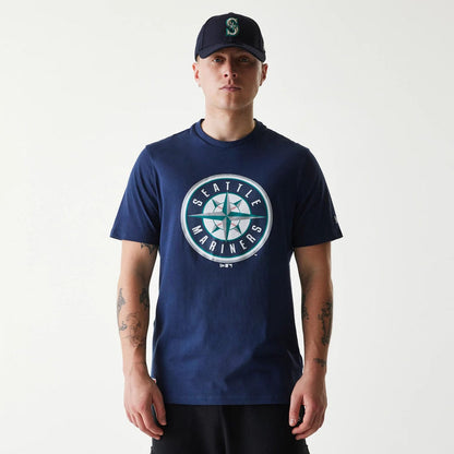 The Male model is wearing Seattle Mariners MLB Regular Dark Blue T-Shirt 1