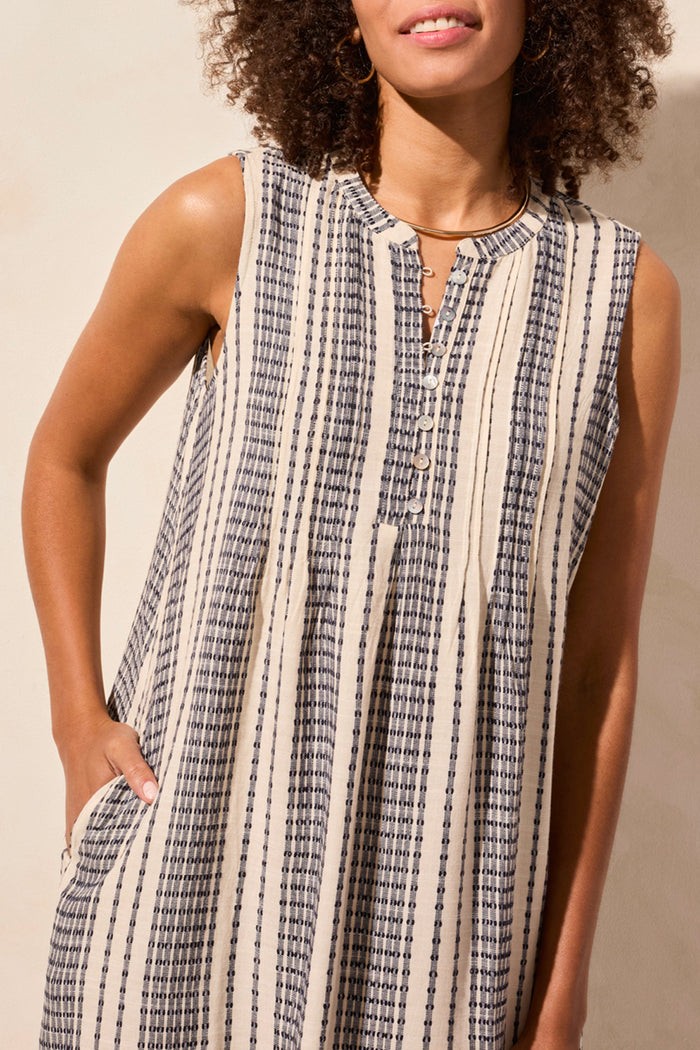 Sleevless Dress W/ Pintuck and Pkts