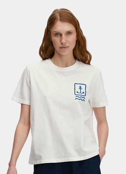 Le mannequin mesure 1m75 et porte une taille XXS.