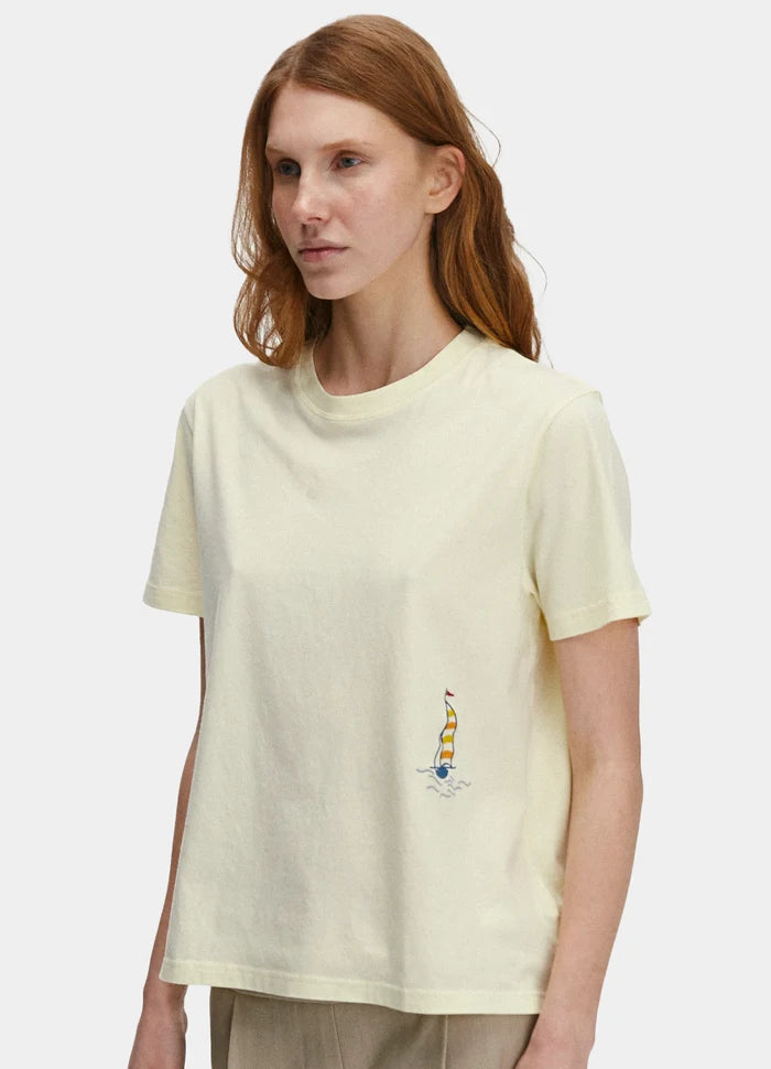 Le mannequin mesure 1m77 et porte une taille XS.